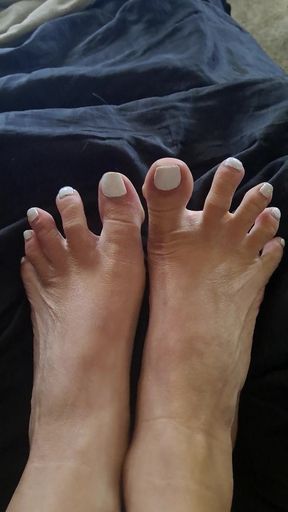 Best Edging Material for Foot Worshippers