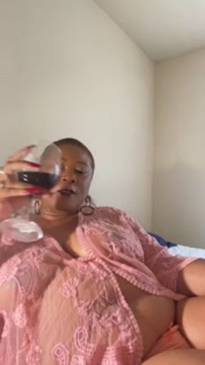 Looking good for my African Mandingo and cumm in my panties, hav to giv them to the highest bidder.