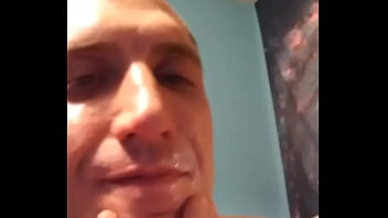 Matt cums on own face