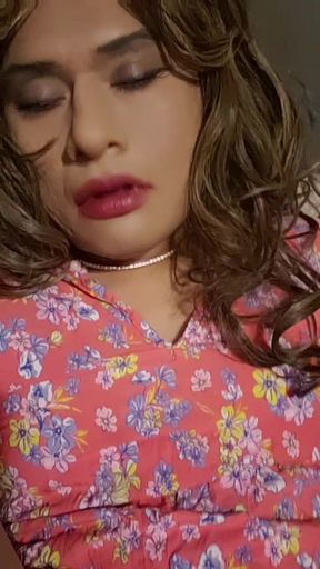 sissy cum latina