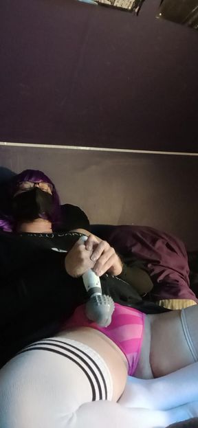 vibrator masturbation and cumming through panties with Raven LeTrap