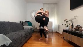 Video completo Pamela Strong e Gaia Malagoli lift&carry con solletico