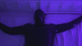 Daisy’s Elektro Torture in Latex