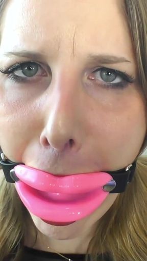 Cassie's BDSM Gag Talk Try on and Talk