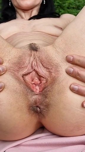 Gaping Pussy Outdoors Naked and Pissing