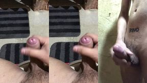 me masturbando ate gozar no banheiro de casa