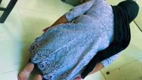 Egyptian Hot BBW Maid Stuck Under Bed & I Masturbate After Seeing Her Big Naked Ass