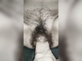 Hirsute puss Love large sex-toy