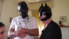 Kika Kiki und Ziliam: Strapon and fisting action with a human table slave