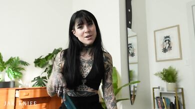 Sneaky missionary sex with sister's tatted BFF hot tattoo girl big ass