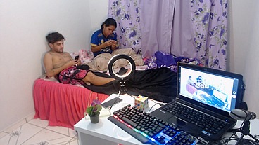 E SO ELE VER MINHA BUCETINHA PEQUENA QUE ELE JA QUER COMER NÉ FLAKAEL PJTX
