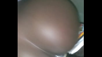 Abidjan - elle a ador&eacute_ la baise avec ma super bite bien chaude , suite de la video le 1er janvier 2020