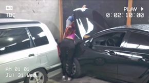 Redhead Thanked Mechanic For Fixing Her Car