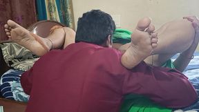 Desi Aunty Hot Fucking with Opposite Home Boy in Bed