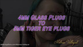 4MM Glass Plugs To 5MM Tiger Eye Plugs