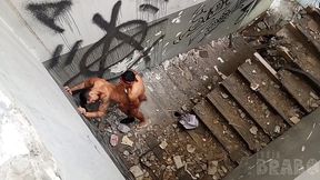 fodendo com meu primo no predio abandonado