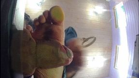 Cock trampling on the glass (wmv)