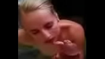white on getting her face creamed gurl