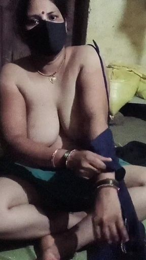 Desi Bhabhi Nude Pussy Forplay Part_1