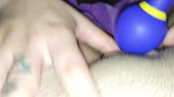 Colombian MILF stepsister gives pink pussy pleasure