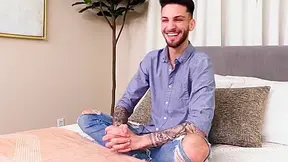 Liam Skye - Hot Stud Jerking Off To The Bed 7 Min