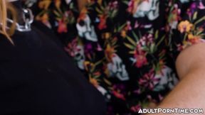 Emma Magnolia hungers for huge cock to reach orgasm