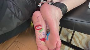 Footcasso Artwork on Harmony’s Feet By Tommy ToeTickler