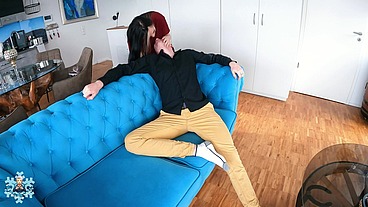 Holiday fuck on the sofa to a great orgasm!
