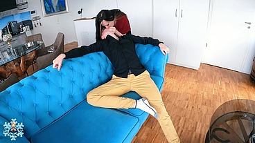 Holiday fuck on the sofa to a great orgasm!