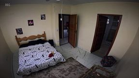 Aluguei o quarto com uma c&acirc_mera escondida n&atilde_o resisti e fodi a safada