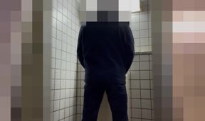Married Japanese salaryman wanks in toilet glutting thick cum all over his filthy hands during picnic