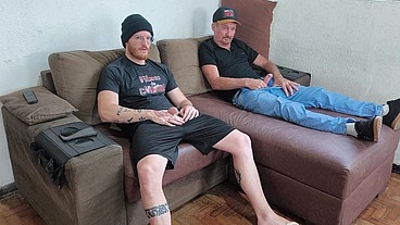 Carmona bate uma punheta com o pai da Andressa Urach