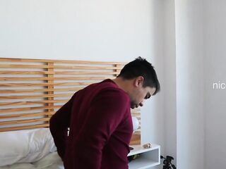 Mi vecina del 7°B quiere pija cuando mi esposa se va a trabajar ???? LynnScream