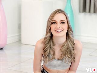 Tiny Golden-haired Scarlett Sage Banged By Concupiscent Yoga Instructor