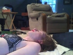 Nice sissy jerks off on her own face