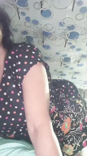 Indian girlfriend gets naughty with friends