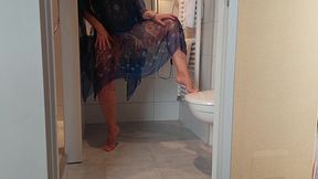 Selena's Posing, Sex Games in Heels