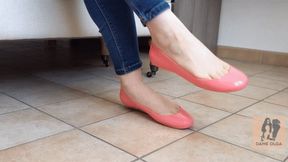 (134) Shoejob in Pink Rubber Flats (4K, WMV)