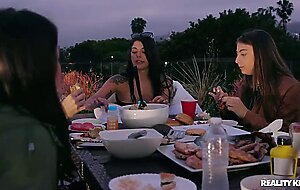 Wlt s01e03: bonding time, Carter Cruise, Gina Valentina, Abella Danger, Sloan Harper, Kendra Spade,