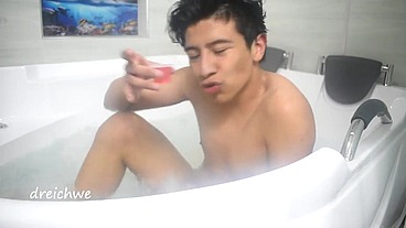 Foam in the jacuzzi