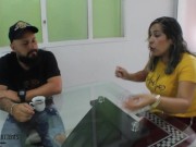 Me follo al mejor amigo de mi hijo para experimentar cosas nuevas - Porno en Español