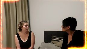 psicologa convence a paciente de probar el lesbianismo y el bdsm