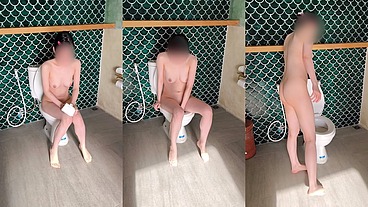 リゾートホテルでのトイレシーン(toilet scene at resort hotel)