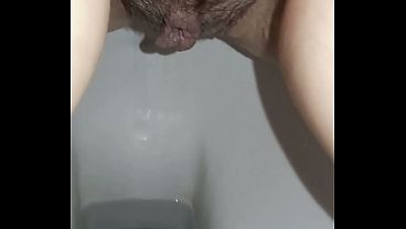 Pelosa e pisciata come una cagna - Aug 08, 2025