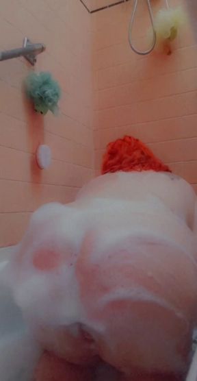 Big Booty In A Bubble Bath! 😍😍🍑🍑