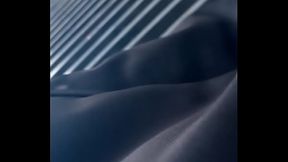 Linda chica en falda en frente mio