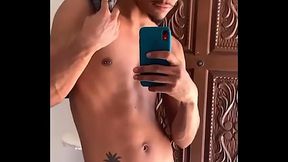 QUE VER ESSE MORENO ALTO FUDENDO?