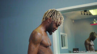 Debonair xăm trổ, bị cưỡng hiếp tập thể qua đường hậu môn.