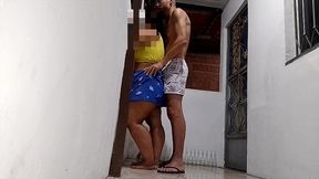 comi a minha vizinha gordinha na varanda da casa dela