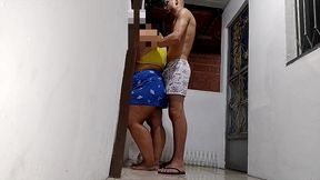 comi a minha vizinha gordinha na varanda da casa dela